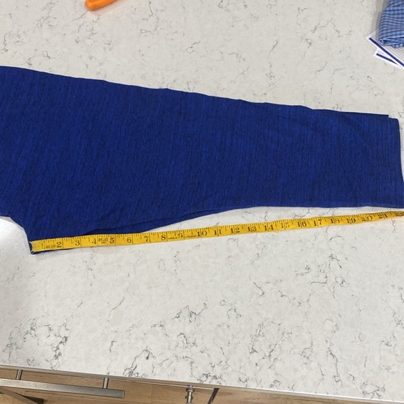 TT Capri Leggings - Picture 8 of 8